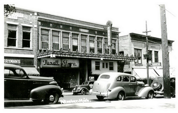 Palace Theater - Old Photo (newer photo)